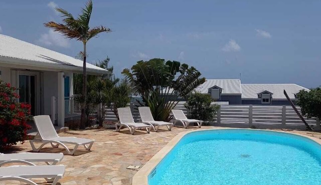 Charming OCEANE studio T1 in guest house with sea view