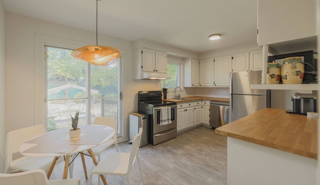 Charming, well-maintained 3-bedroom home!
