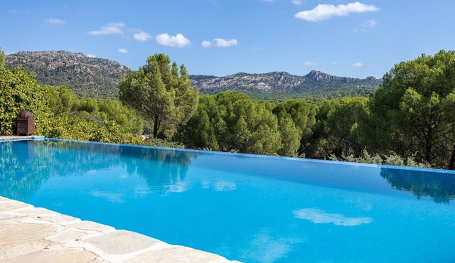 Chalet 'Casa De Cuento' with private pool, private terrace and Wi-Fi
