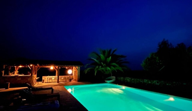 Charming gite in the heart of the Cotes de Gascogne vineyards