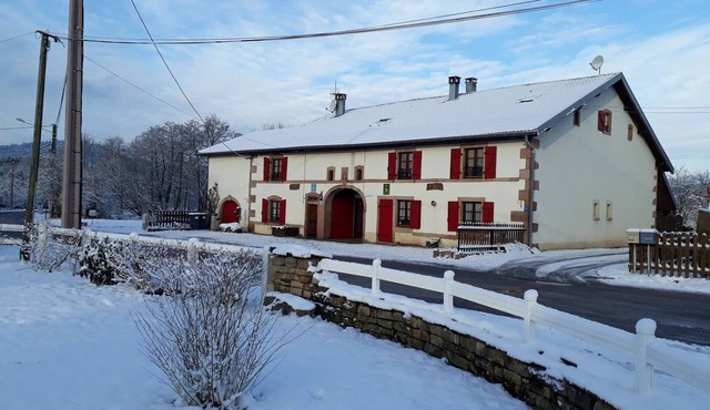 Charming Independent Cottage with Modern Amenities, Near Gérardmer Lakes and Ski Resort