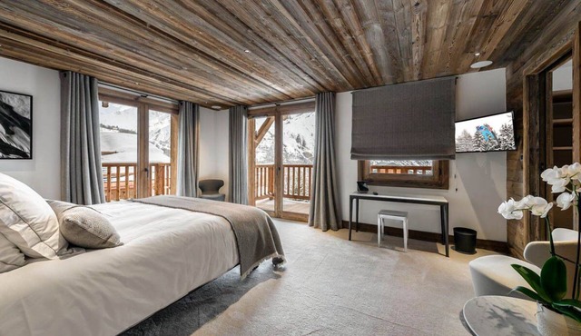 Chalet Darcy - Five Bedroom Villa, Sleeps 12