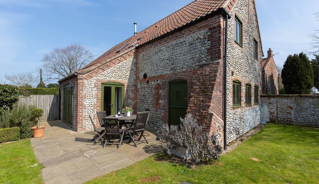 Chaff House - sleeps 6 guests in 3 bedrooms