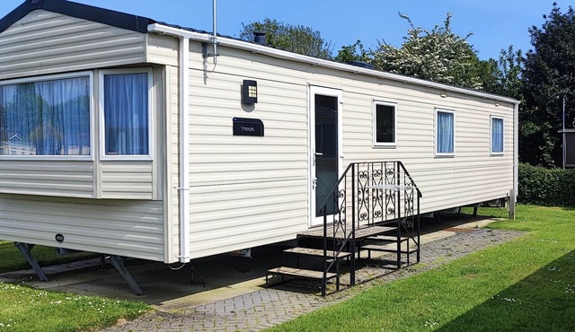 Chaffinch - 6 berth caravan at Copthorne Caravans