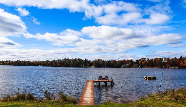 Chain Lake Retreat Holiday Home