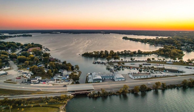 Chain O Lakes Getaway