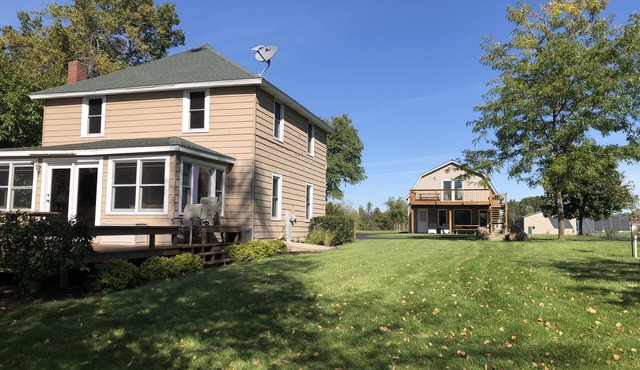 Chain O' Lakes Homes for large multi-family groups, Sleeps 19