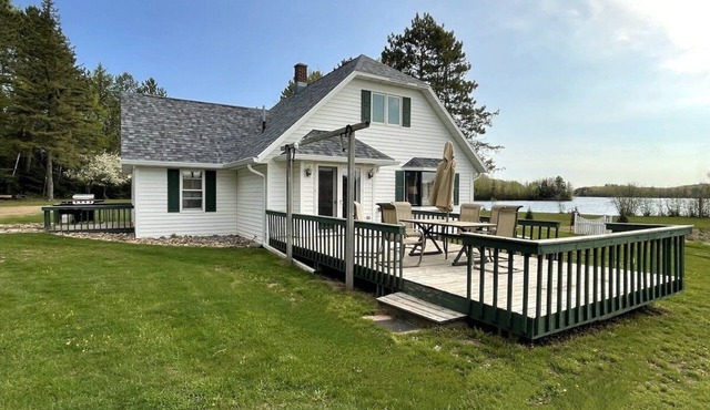 Chain of Lakes Lodge