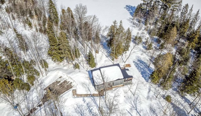 Chalet Utopia on Lake Beaudoin