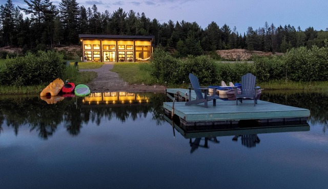 Chalet Le Paz | Lakefront | Spa | Tranquility | Hospitality