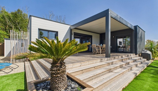 Chalet for 6- Heated swimming pool all year round