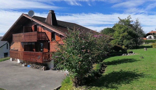 Chalet à 1000 m D'altitude Situé à 1km D'une Station et à 10 min D'evian