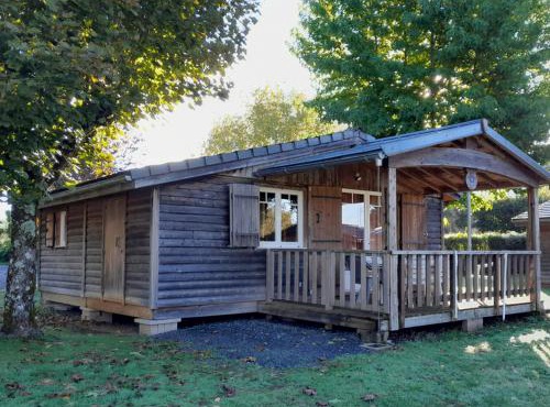 Chalet à Pleaux, animaux OK - 6 pers. - API-1-52-2264