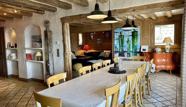 Chalet, 100m from ski slopes, hammam, terrace, fireplace or stove, tv, 210m², Les Saisies