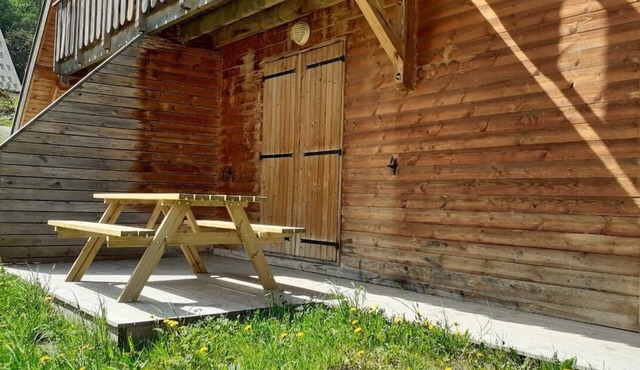 Chalet, 150m from resort center, swimming pool, sauna, terrace, parking, tv, ski locker, 43m²
