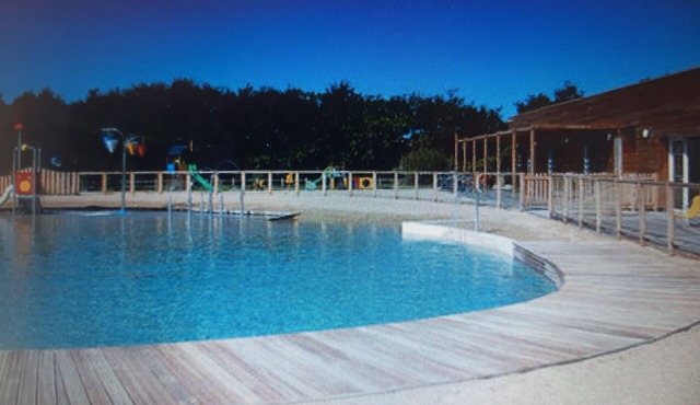 Chalet 1o kms from the beaches of Bretignolles-sur-Mer