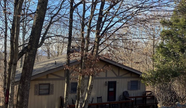 Chalet - 2 king bed, 2ba, Ski, Golf, Tennis, Hike, Mountain Bike, Fish.