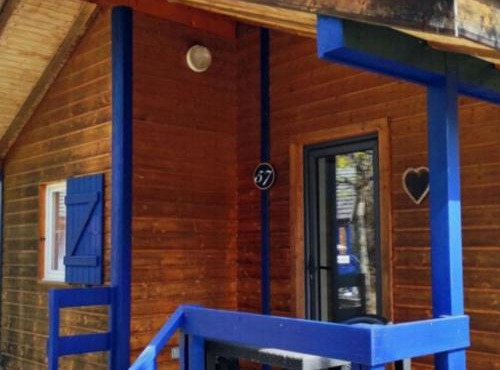 Chalet 2 Pers avec Terrasse à Challes-les-Eaux - API-1-52-1283