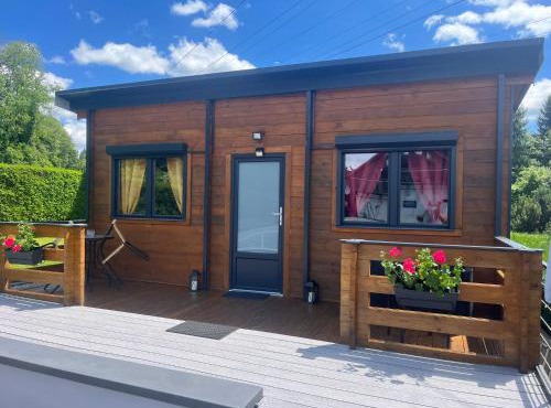 Chalet 2 personnes avec jacuzzi privatif et piscine saisonnière partagée