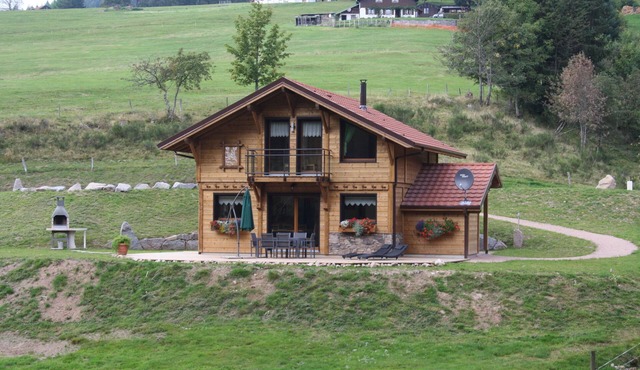 Chalet 2 to 6 people, accep animals, Wifi, 10 minutes from Gerardmer and La Bresse