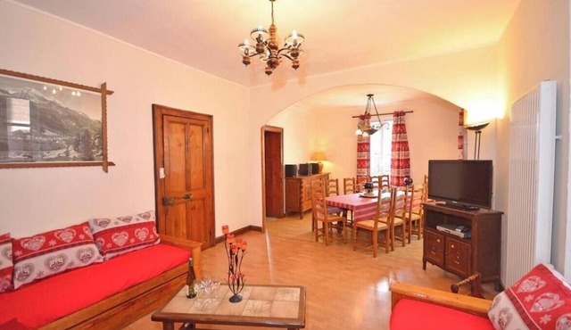 Chalet, 250m from resort center, tv, ski locker, 250m², Tignes
