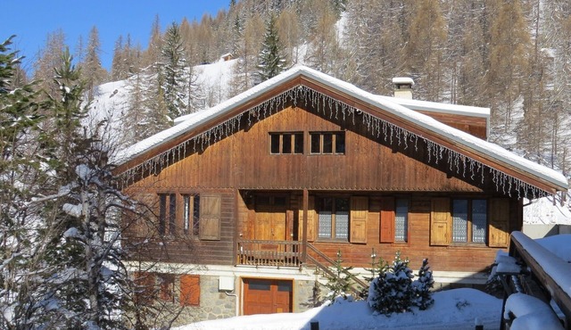 Chalet 290m2, 15 pers/8chambres, Pistes/Télésiège à 100m,* Tout confort
