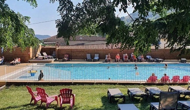 Chalet 3 étoiles - Piscine - eeigai