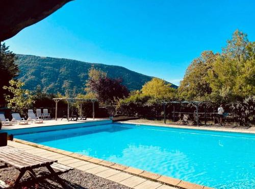 Chalet 3 étoiles - Piscine - ccbafie