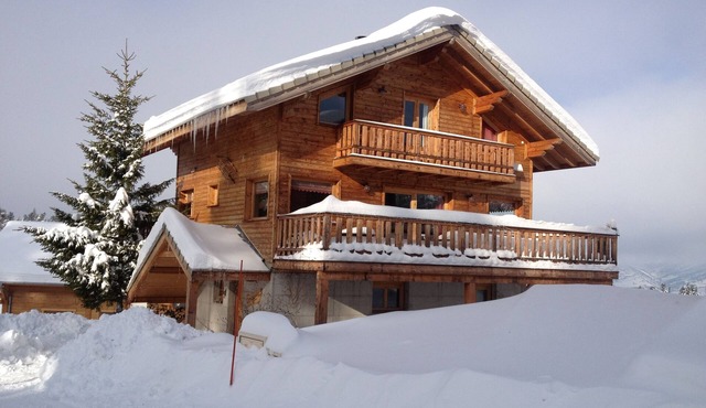 Chalet 3 * cozy decorative neat fireplace 300M of the slopes 12per WIFI