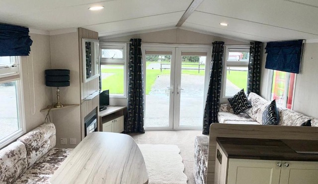 Chalet-3 guests-Onsite parking