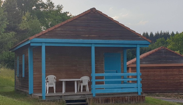 Chalet* 3 rooms, panoramic view of the Margeride, large indoor swimming pool