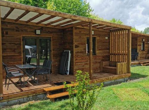 Chalet 39m² pour 4 personnes avec terrasse - API-1-52-669