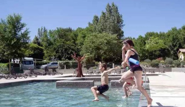 Chalet 4 étoiles - Parc aquatique - eeceie