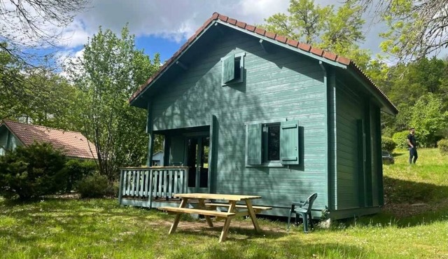 Chalet 4 étoiles - Piscine - eeiigc