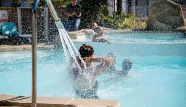 Chalet 4 étoiles - Piscine - eebifc