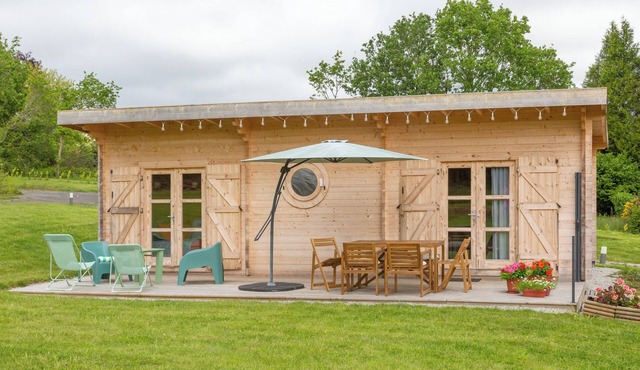 Chalet '4 Pers Landeleau 2kms Canal' with Private Terrace