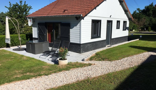 Chalet 4 Personnes avec jacuzzi et piscine partagée