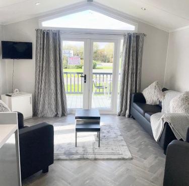 Chalet-4guests-Parking Available