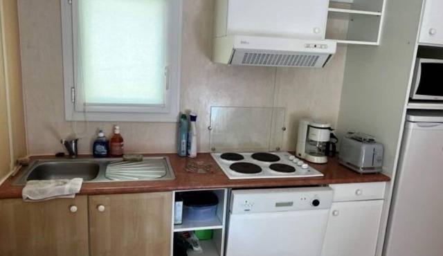 Chalet 5 minutes from the lake, swimming pool, ideal for families!