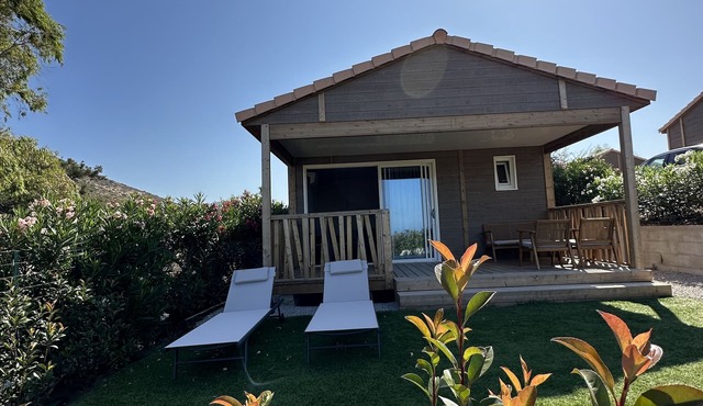 Chalet 5 minutes' walk from the beach