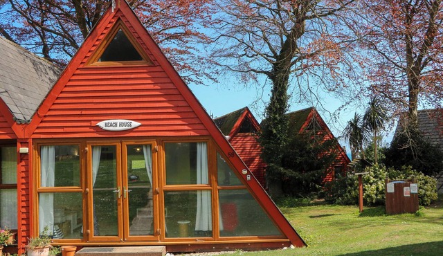 CHALET 58 - THE BEACH HOUSE, family friendly, with pool in Kingsdown