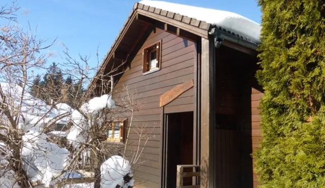 Chalet '6p Comfort - Le Bouvreuil' with Mountain View, Private Terrace & Wi-Fi