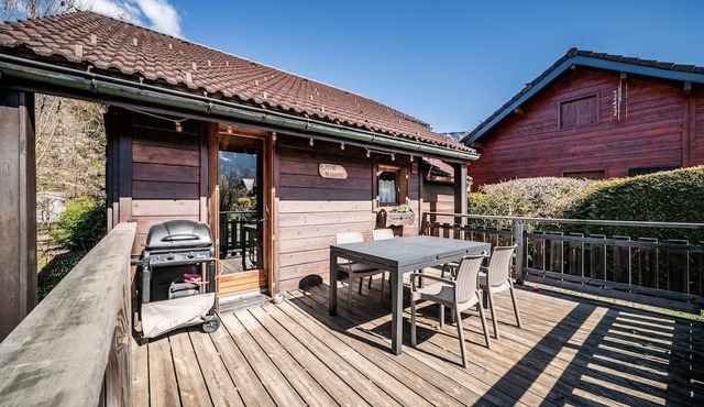 Chalet “6p - Le Casse Noisette” with Shared Terrace and Wi-Fi