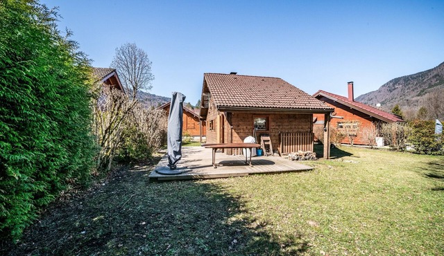 Chalet '6p - Le Refuge Des Lhottis' with Mountain View, Private Terrace, and Wi-Fi