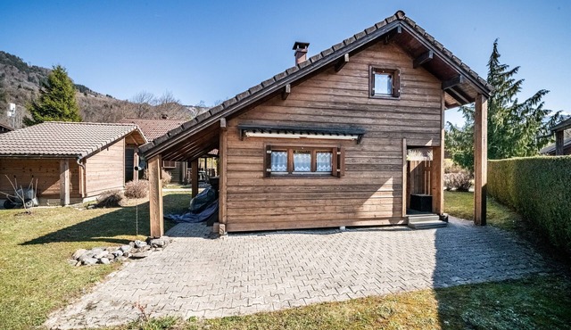 Chalet “6p Simple - Le Manou”: Mountain View, Private Terrace & Wi-Fi