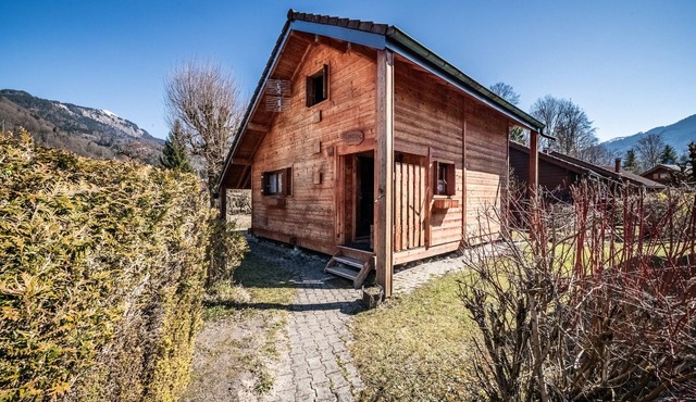 Chalet "6p Simple - Patchy" with Mountain View, Private Terrace, and Wi-Fi