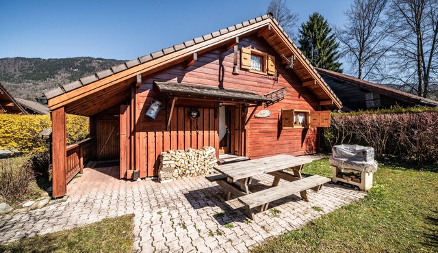 Chalet “8p Classique- L'alpage”: Mountain View, Private Terrace & Wi-Fi