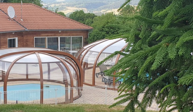 Chalet Acacia with Mountain View, Shared Pool, and Wi-Fi