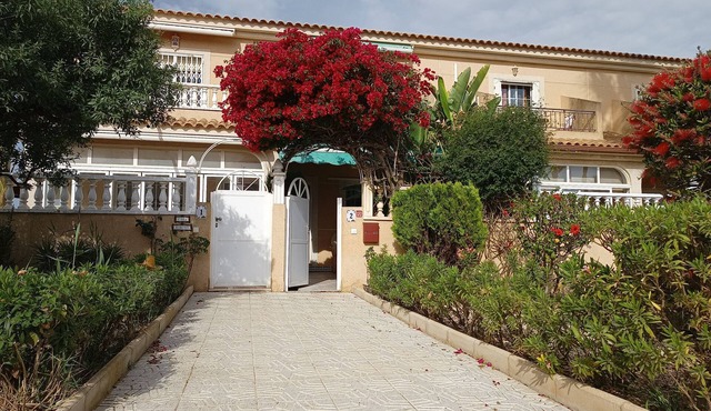 Chalet Adosado, Urb. Priv Playa en La Manga del Mar Menor, a 20 km de La Manga,