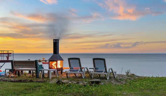 Chalet Akoya, a little gem on the shores of majestic Lac-St-Jean